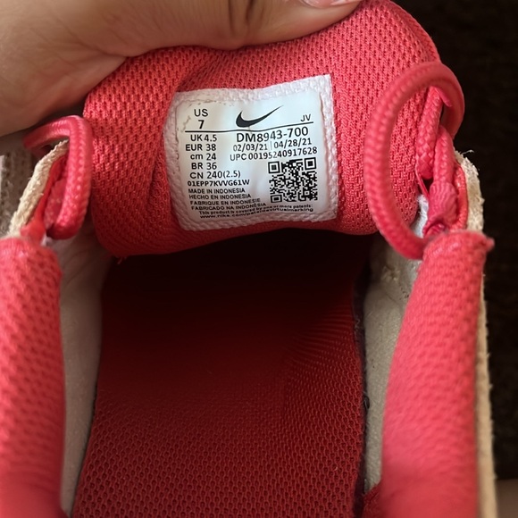 Women’s Air Max 97, size 7 ‘SISTERHOOD’ - Picture 4 of 7